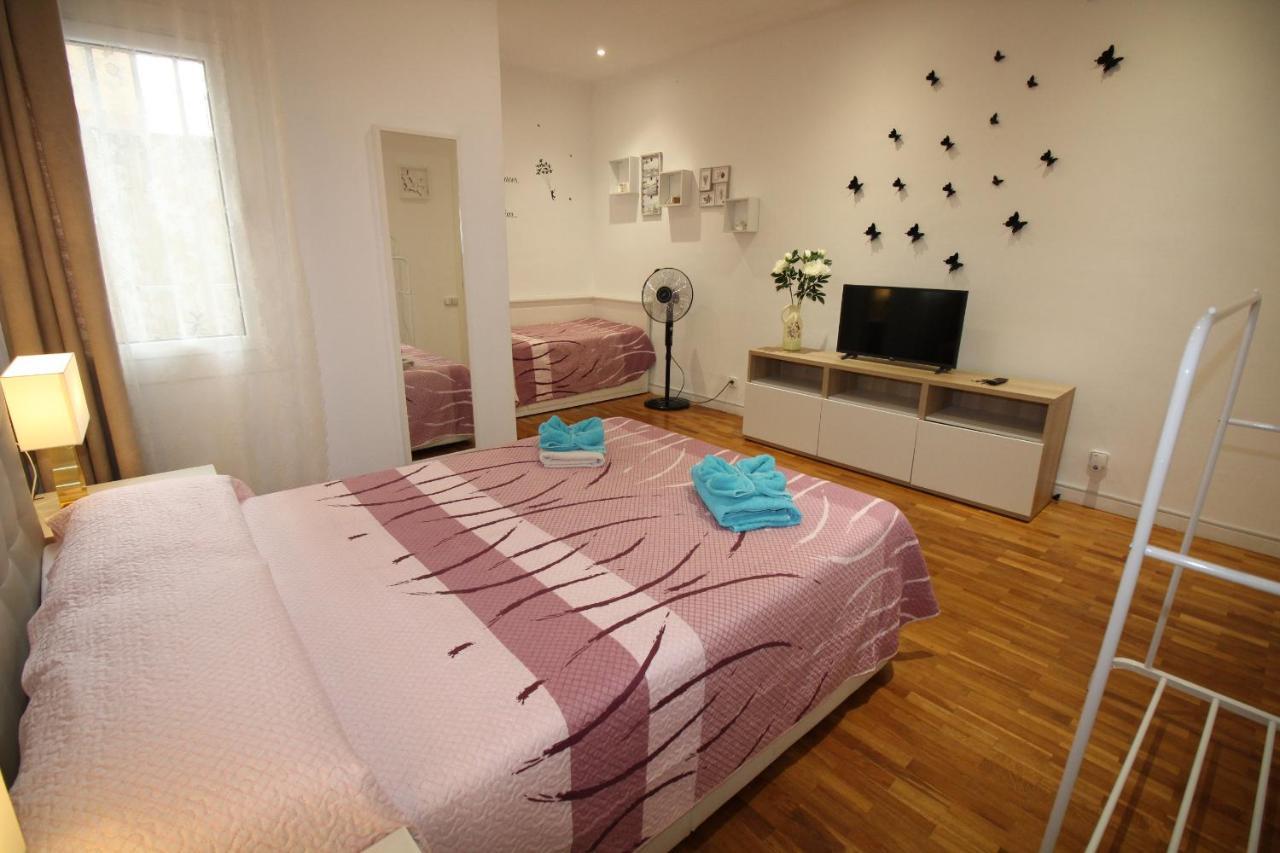 Rooms Arago Barcelona Exterior photo