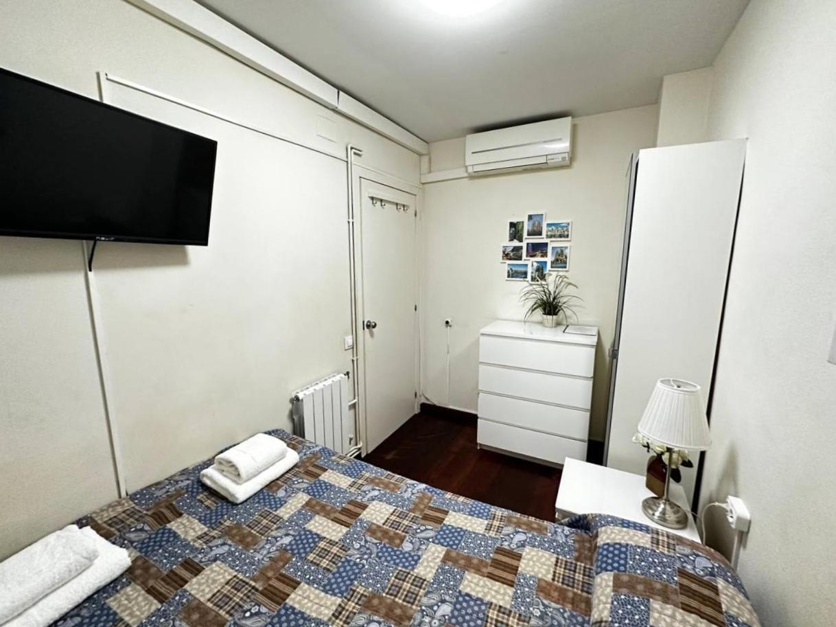 Rooms Arago Barcelona Exterior photo